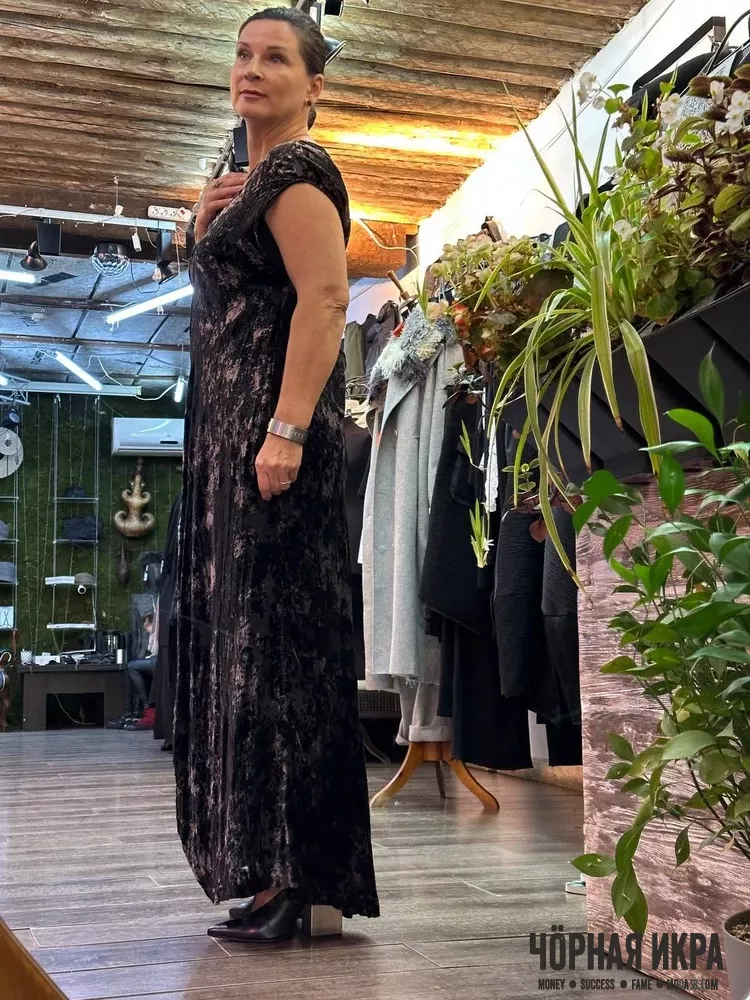 Платье из бархата от Ivan Grundahl