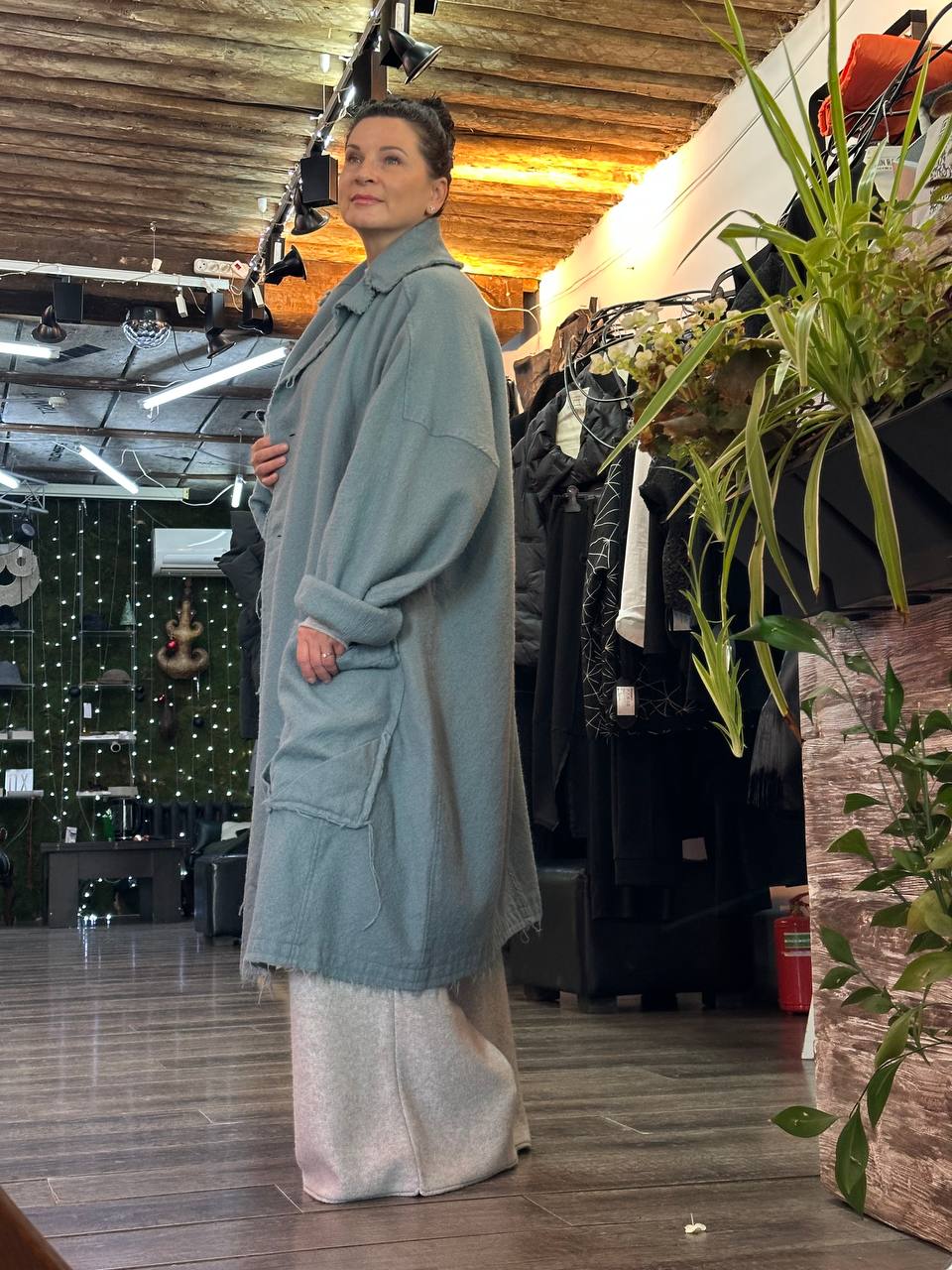 Философия уюта: пальто Studio Rundholz и кашемировый трикотаж La Vaca Loca 🧶🌑