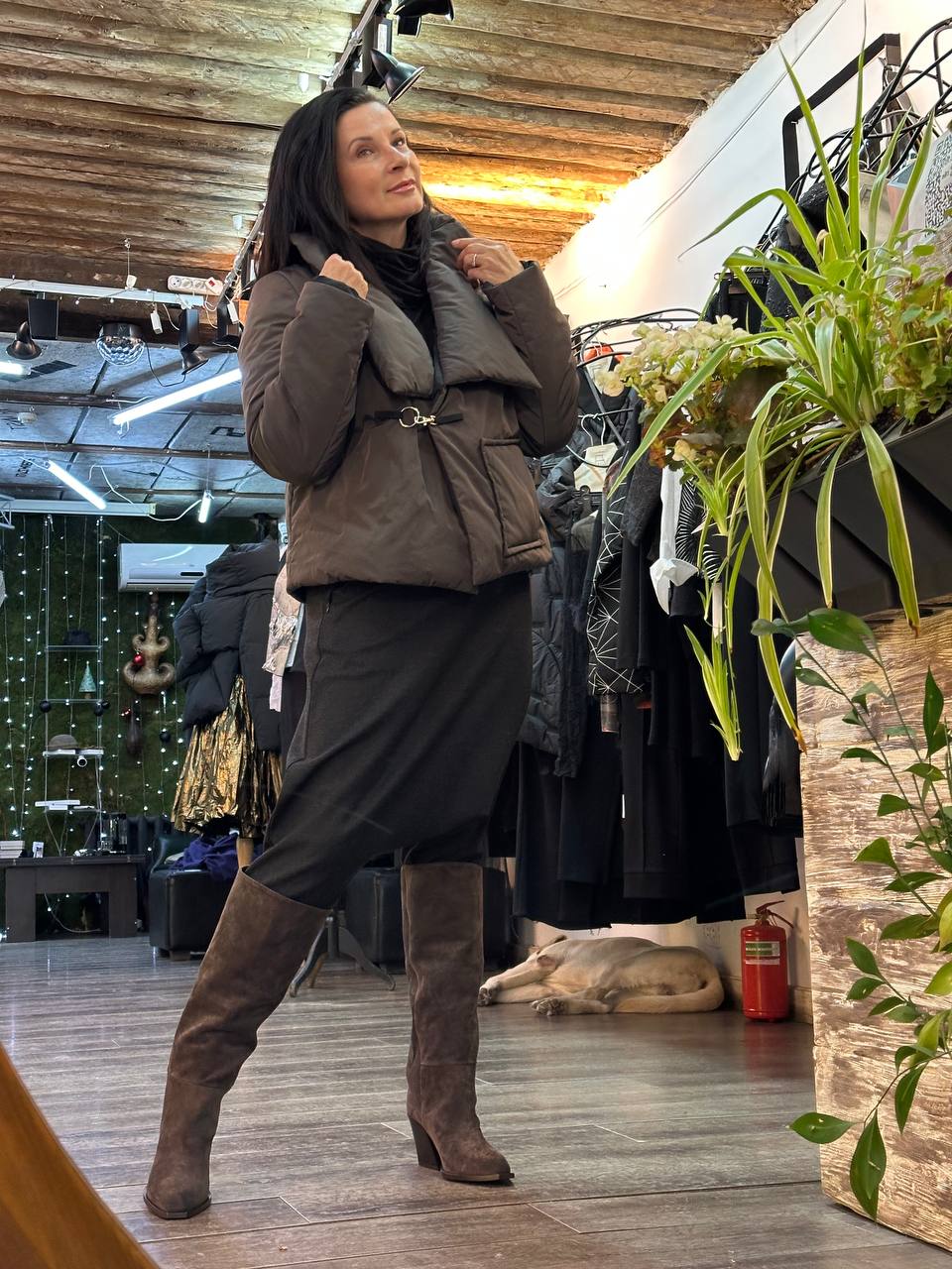 Куртка TreBarraBi + брюки THOMKROM + сумка Julia Fom — это когда ты смотришь в окно на -15 и думаешь: «Ну и пусть, я всё равно выйду красиво» 😄