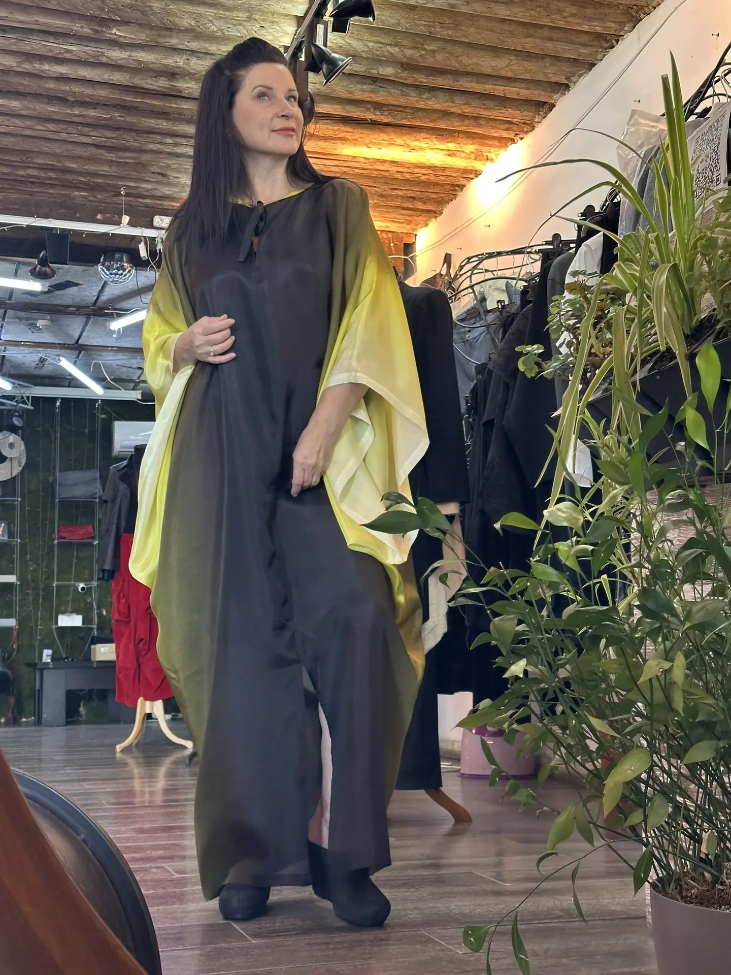 🖤 Градиент как философия: платье, в котором темнота перетекает в свет — и обе стороны правы